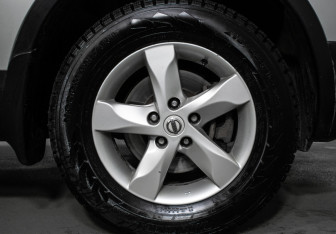 Подержанный автомобиль Nissan Qashqai 2010 года (13 фото)