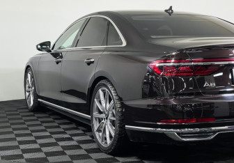 Подержанный автомобиль Audi A8 2020 года (30 фото)