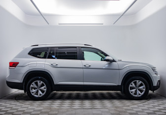 Подержанный автомобиль Volkswagen Teramont 2019 года (6 фото)