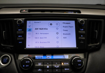 Подержанный автомобиль Toyota RAV4 2019 года (21 фото)