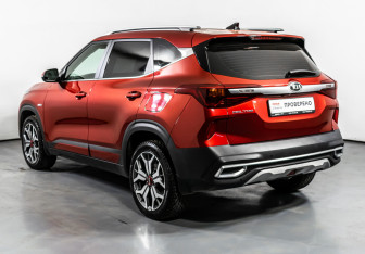 Подержанный автомобиль Kia Seltos 2020 года (7 фото)