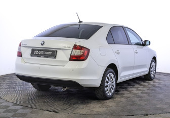 Подержанный автомобиль Skoda Rapid Liftback 2019 года (5 фото)
