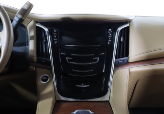 Подержанный автомобиль Cadillac Escalade Suv 2015 года (14 фото)
