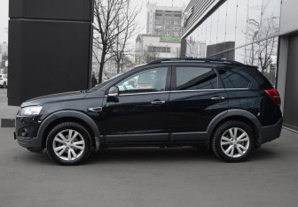Подержанный автомобиль Chevrolet Captiva 2015 года (8 фото)
