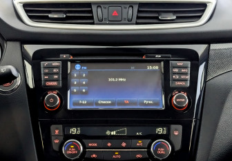 Подержанный автомобиль Nissan X-Trail 2018 года (15 фото)