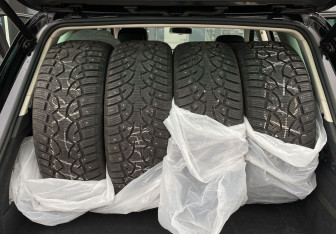 Подержанный автомобиль Volkswagen Touareg 2015 года (10 фото)