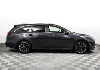 Подержанный автомобиль Kia Ceed Wagon 2021 года (4 фото)