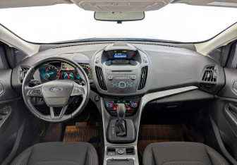 Подержанный автомобиль Ford Kuga 2018 года (14 фото)