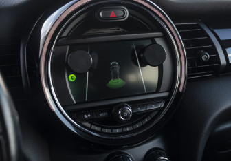 Подержанный автомобиль MINI Hatch 2019 года (13 фото)