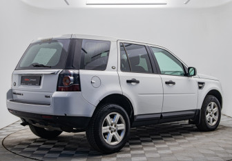 Подержанный автомобиль Land Rover Freelander 2013 года (5 фото)
