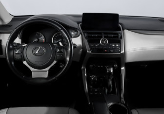 Подержанный автомобиль Lexus NX 2021 года (12 фото)