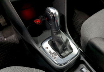 Подержанный автомобиль Volkswagen Polo Hatchback 2011 года (25 фото)