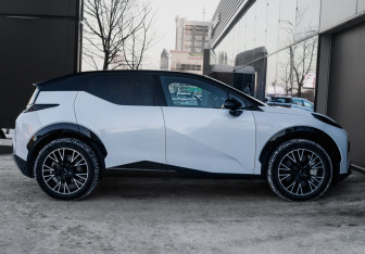 Подержанный автомобиль Zeekr X 2023 года (4 фото)