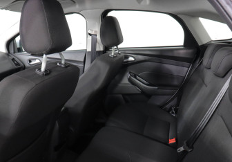 Подержанный автомобиль Ford Focus Hatchback 2018 года (12 фото)
