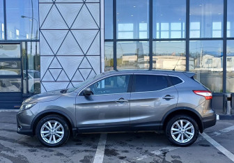 Подержанный автомобиль Nissan Qashqai 2016 года (8 фото)
