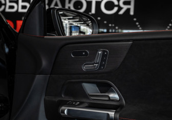Новый Mercedes-Benz GLB 2025 (22 фото)