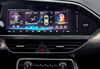 Подержанный автомобиль Geely Tugella 2022 года (15 фото)