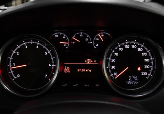 Подержанный автомобиль Peugeot 508 Sedan 2012 года (13 фото)