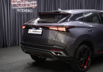 Подержанный автомобиль Omoda C5 2023 года (23 фото)