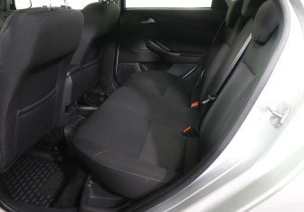 Подержанный автомобиль Ford Focus Hatchback 2017 года (13 фото)