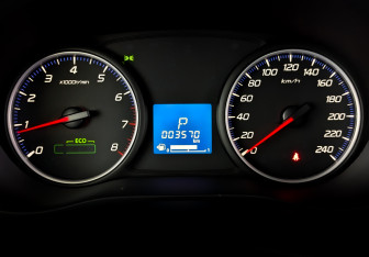 Подержанный автомобиль Mitsubishi Outlander 2022 года (13 фото)