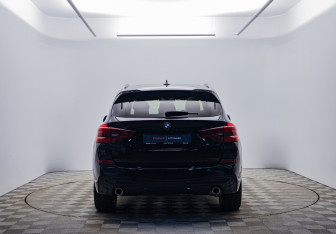 Подержанный автомобиль BMW X3 2019 года (6 фото)