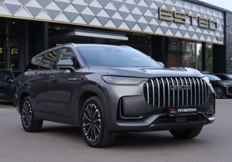 Подержанный автомобиль Jaecoo J8 2024 года (3 фото)