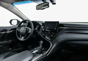 Подержанный автомобиль Toyota Camry Sedan 2021 года (7 фото)