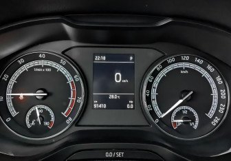 Подержанный автомобиль Skoda Karoq 2020 года (16 фото)