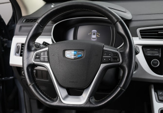 Подержанный автомобиль Geely Atlas 2019 года (21 фото)
