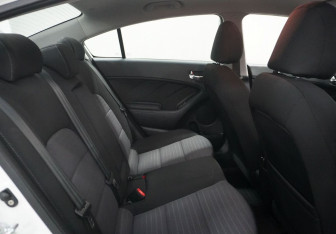 Подержанный автомобиль Kia Cerato Sedan 2018 года (13 фото)