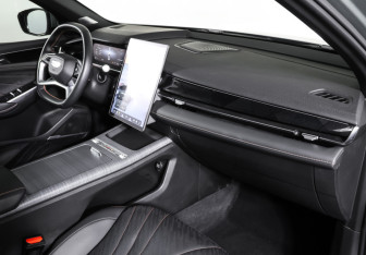 Подержанный автомобиль Geely Preface 2024 года (11 фото)