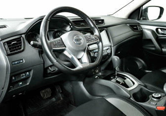 Подержанный автомобиль Nissan Qashqai 2020 года (11 фото)