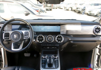 Подержанный автомобиль Tank 300 2023 года (10 фото)