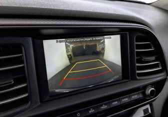 Подержанный автомобиль Hyundai Elantra Sedan 2019 года (28 фото)