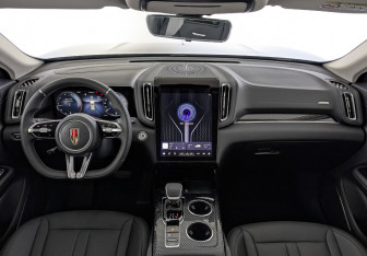 Новый Hongqi HS3 2025 (10 фото)