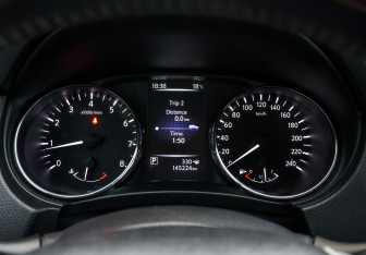 Подержанный автомобиль Nissan Qashqai 2017 года (12 фото)