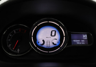 Подержанный автомобиль Renault Fluence 2014 года (7 фото)