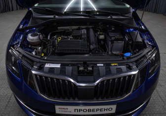 Подержанный автомобиль Skoda Octavia Liftback 2019 года (9 фото)