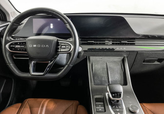 Подержанный автомобиль Omoda C5 2023 года (12 фото)