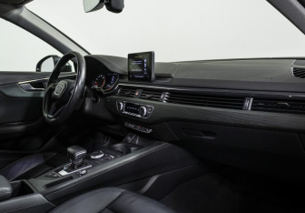 Подержанный автомобиль Audi A4 Sedan 2018 года (9 фото)