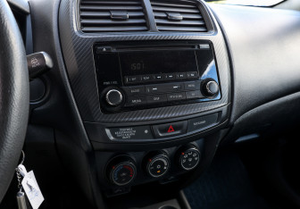 Подержанный автомобиль Mitsubishi ASX 2014 года (17 фото)