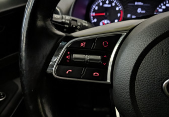 Подержанный автомобиль Kia Cerato Sedan 2019 года (25 фото)