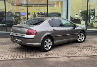 Подержанный автомобиль Peugeot 407 Sedan 2005 года (8 фото)