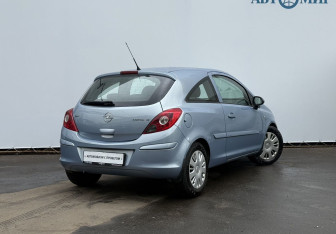 Подержанный автомобиль Opel Corsa 2007 года (5 фото)