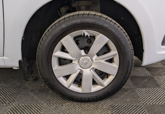 Подержанный автомобиль LADA (ВАЗ) Granta Sedan 2023 года (12 фото)