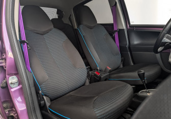 Подержанный автомобиль Peugeot 107 2012 года (22 фото)