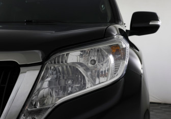 Подержанный автомобиль Toyota Land Cruiser Prado 2016 года (23 фото)