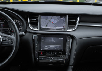 Подержанный автомобиль Infiniti QX50 2018 года (13 фото)