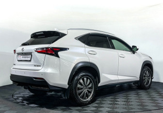 Подержанный автомобиль Lexus NX 2015 года (5 фото)